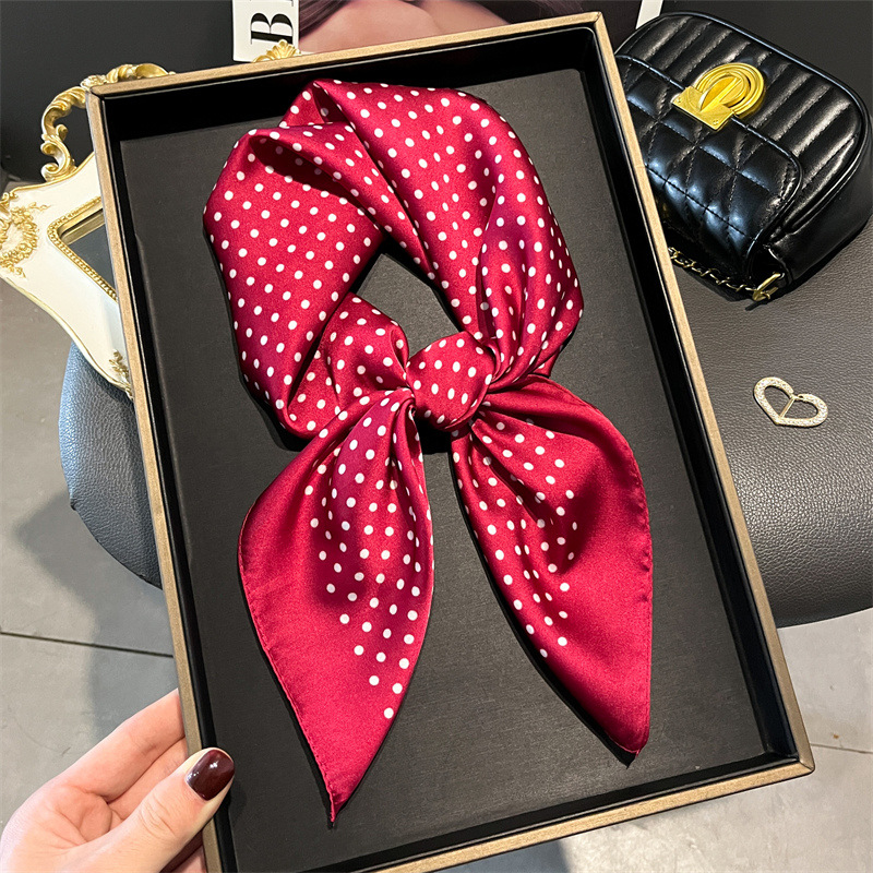 Luxury Bags In China - 女性のための豪華なシルクのスカーフ,春と夏のための花の装飾が施された小さなヘッドバンド,卸売
