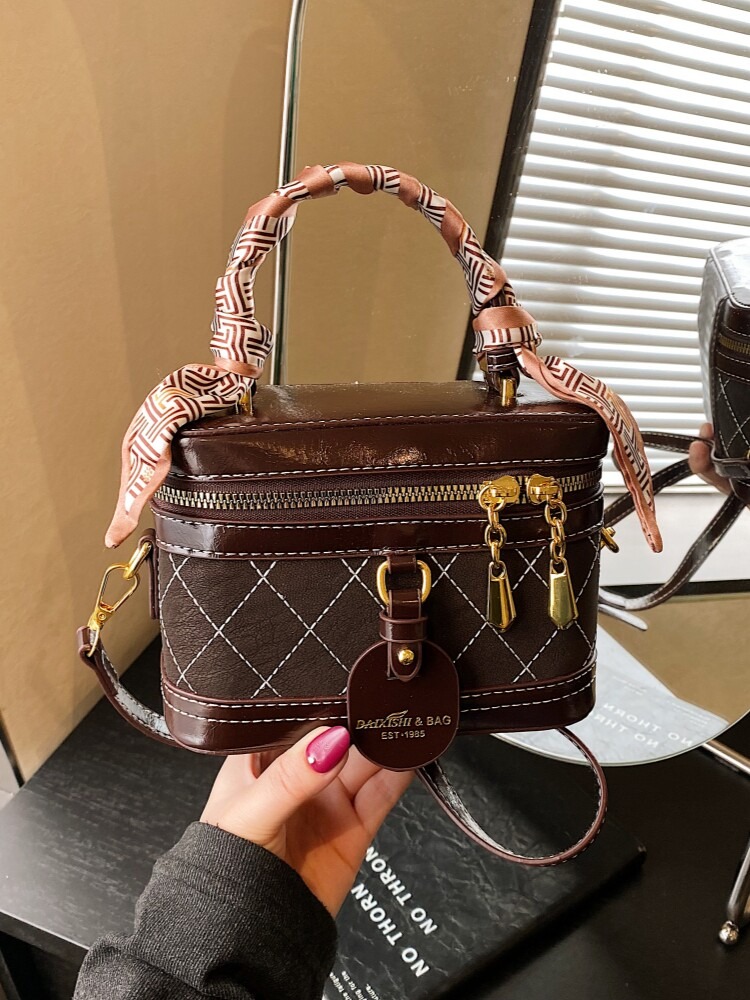 Luxury Bags Jacquemus - 高級感のある小さなスクエアバッグ レディース 2026年新作 ニッチなハンドバッグ クロスボディバッグ レトロスタイル