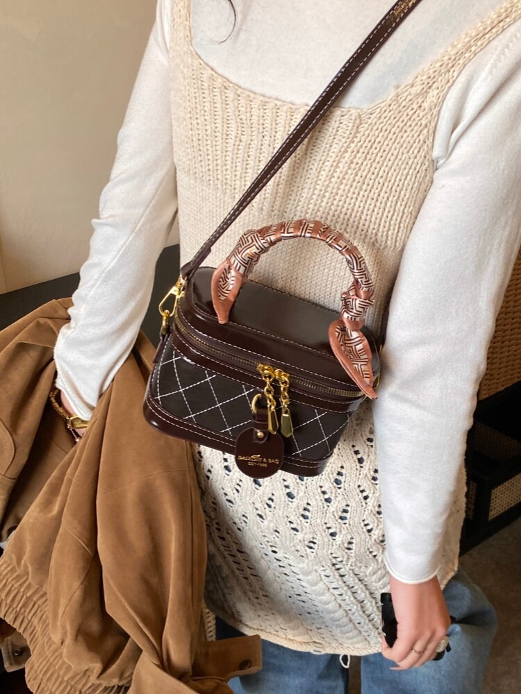 高級感のある小さなスクエアバッグ レディース 2026年新作 - Luxury Bags Jacquemus のレビューと価格